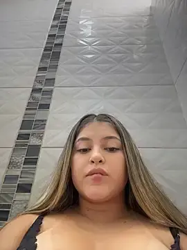 Stripchat Adult Video Chat of lunablossom_