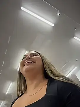 Stripchat Best Webcam of lunablossom_