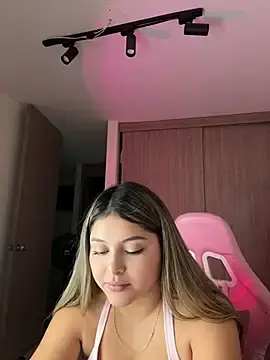 Stripchat Live Sex of lunablossom_