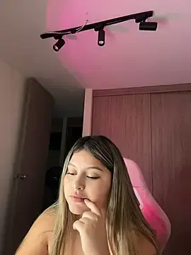 Stripchat Private Sex Chat of lunablossom_
