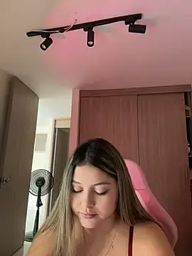 Stripchat Best Webcam of lunablossom_
