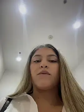 Stripchat Sex Chat of lunablossom_