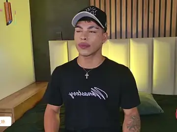 Stripchat Free Porn Cam of Ken-boy_