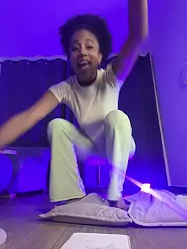 Stripchat Adult Webcam of kiryB
