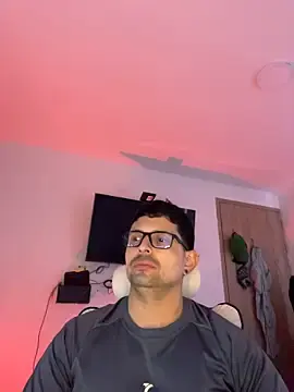 Stripchat Free Live Porn of TroyeKnight