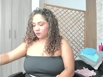 Stripchat Live Sex Cam of _lissa_02