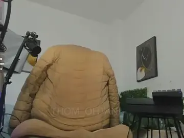 Stripchat Free Porn Cam of Thom_Ohtani