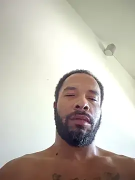 Stripchat Live Sex Cam of yoursexydaddy8181
