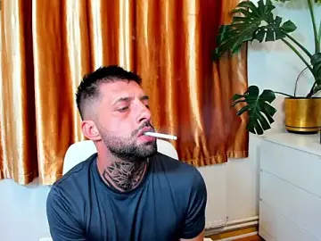 Stripchat Free Porn Cam of TommyDum