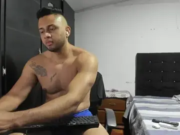 Stripchat Free Porn Cam of Ryan_xc1
