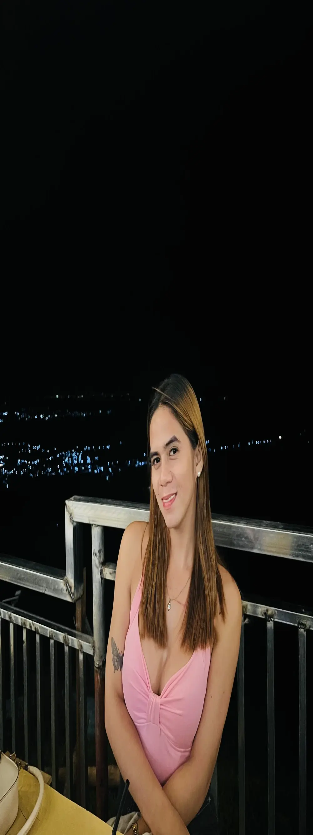 URLOVELY_CHESCA