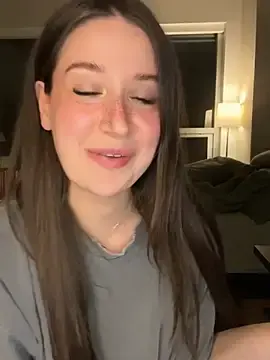 Stripchat Live Sex Cam of nerdynina