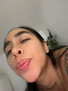 Stripchat Adult Webcam of sophierooy22