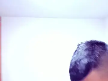Stripchat Sex Cam of LazyandSniffer28