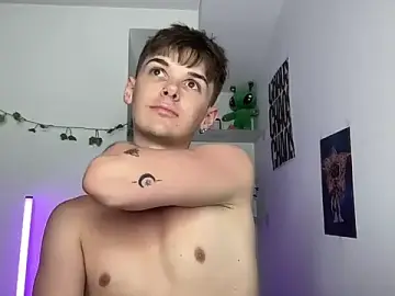 Stripchat Free Live Porn of YourMilkyGuy