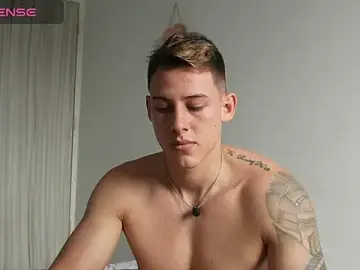 Stripchat Free Porn Cam of Muscle_King_Cum
