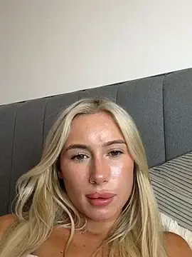 Stripchat Watch Live Sex Cams of SexySaraxxoo