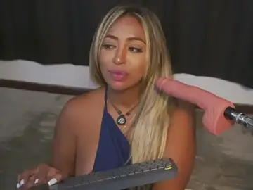 Stripchat Watch Live Sex Cams of charlottelover21