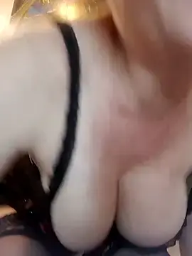 Stripchat Watch Live Sex Cams of lucillabollente