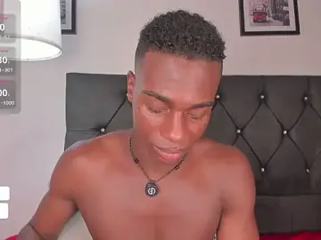 Stripchat Sex Cam of noah_johes