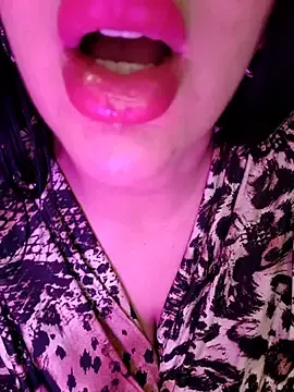 Stripchat Live Sex Cam of Queen_sousou