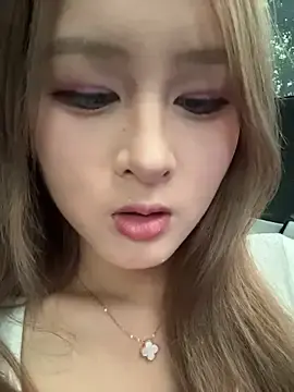 Stripchat Free Porn Cam of yuki_june