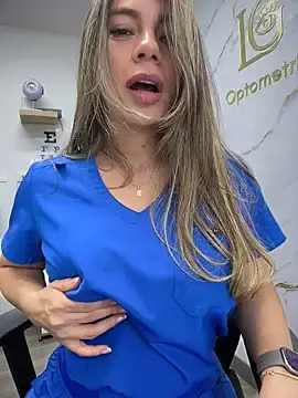 Stripchat Free Porn Cam of alicee16