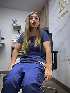 Stripchat Free Porn Cam of alicee16
