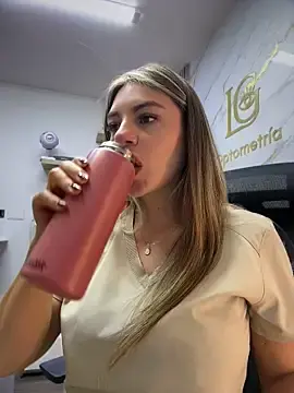 Stripchat Live Sex of alicee16