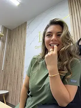 Stripchat Free Porn Cam of alicee16