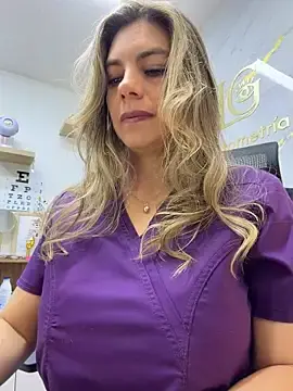 Stripchat Live Sex Cam of alicee16