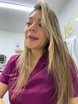 Stripchat Free Live Porn of alicee16