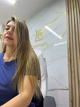 Stripchat Free Porn Cam of alicee16