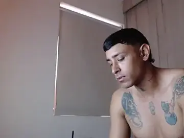 Stripchat Live Sex Cam of felipelopezz23