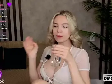 Stripchat Best live sex cam show of Holl1Would