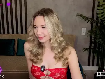 Stripchat Adult Video Chat of Holl1Would