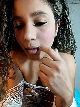 Stripchat Watch Live Sex Cams of Luna__Pink_