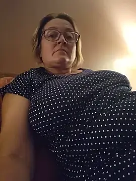 Stripchat Free Porn Cam of lady_charlyne