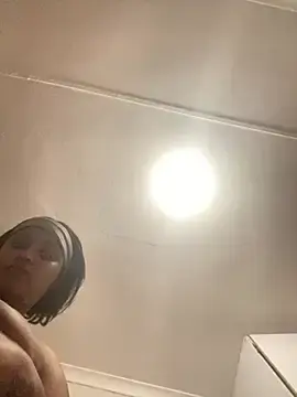 Stripchat Free Porn Cam of Amberr_Roose