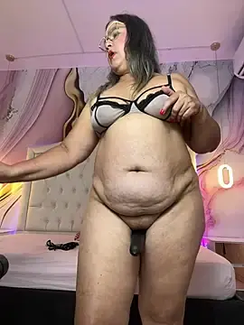 Stripchat Nude Webcam of Lucy_Milf_474