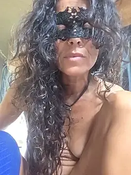 Stripchat Live Sex Cam of EmySkinny85