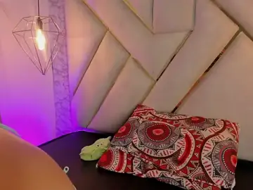 Stripchat Best live sex cam show of nalalye_cruzz_