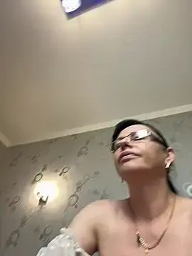Stripchat Free Live Porn of Amberhotqueen