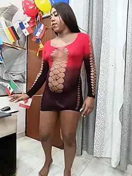 Stripchat Live Porn of CamilosaOrtega