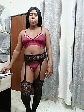 Stripchat Sex Cam of CamilosaOrtega