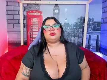 Stripchat Free Porn Cam of tifanny_bigboobs11