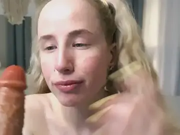 Stripchat Live Sex Cam of Cassie_Kelman