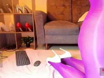 Stripchat Live Porn of samantha_hot20