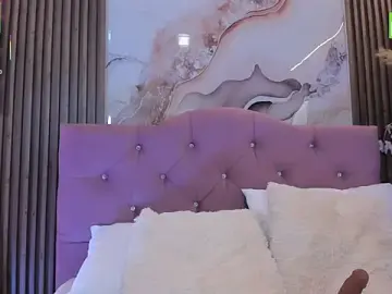 Stripchat Live Sex of LUNAKITTY_TAY