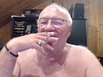 Stripchat Watch Live Sex Cams of biggandybig